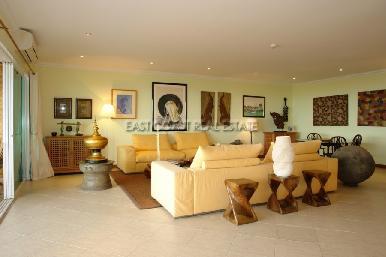 Executive Residence 2 8