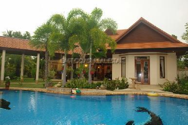 Foxlea Villa 1