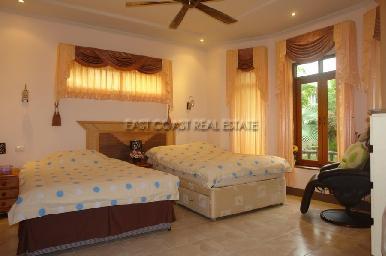 Foxlea Villa 13