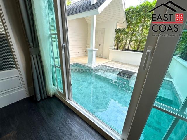 Grand Florida Beachfront Condo Resort Pattaya