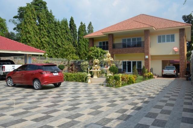 Grand Valley house