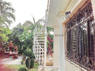 House in Soi Chaiyapruk 2 5