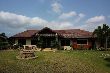 Huay Yai Manor House 2