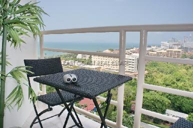 Jomtien Beach Condominium 8
