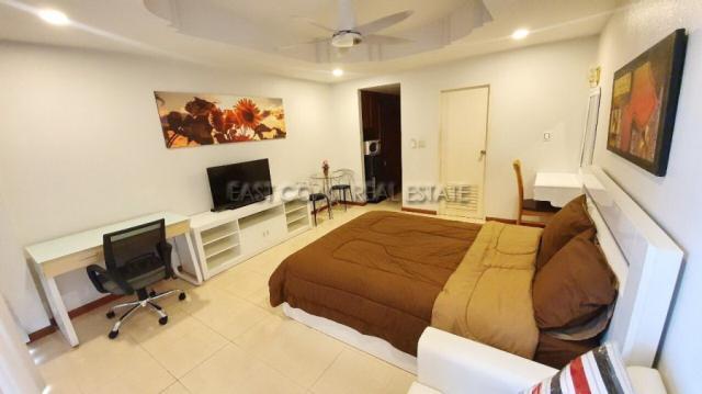 Jomtien Condotel & Village