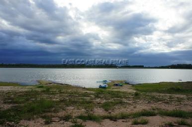 Lakefront land in Mabprachan 6