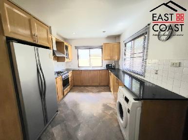 Lakeside Estate 5