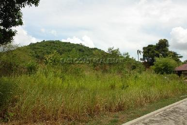 Land in Bang Saray 1