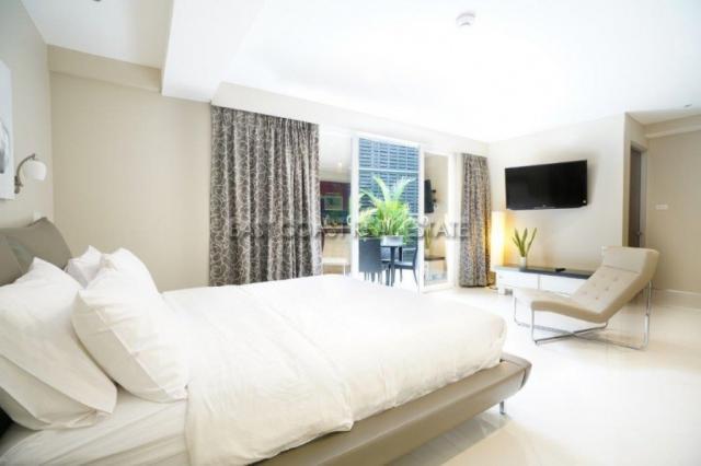 Life Beach Residence