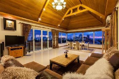 Luxurious Mansion with private pool 30