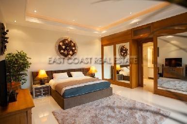 Luxurious Mansion with private pool 19