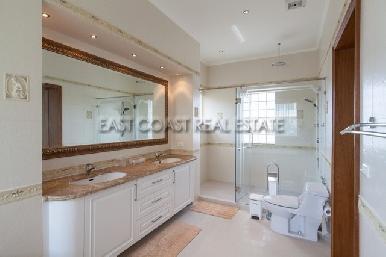 Luxurious Mansion with private pool 5