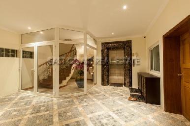 Luxurious Mansion with private pool 27