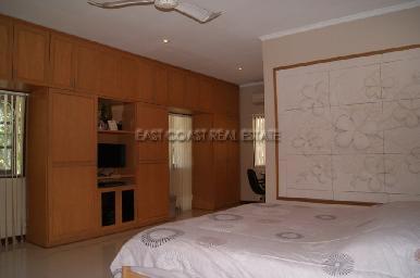 Luxury 2 house development 28
