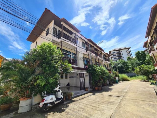 Midtown Villa