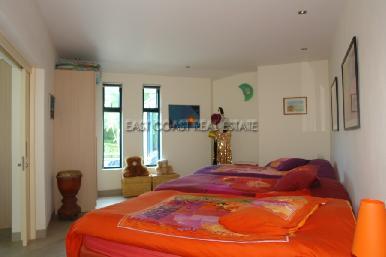 Bang Saray Luxury Beach 11