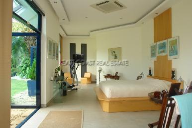 Bang Saray Luxury Beach 9