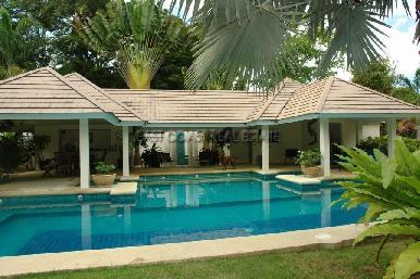 Bang Saray Luxury Beach 6