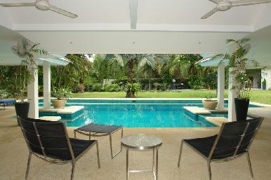 Bang Saray Luxury Beach 4