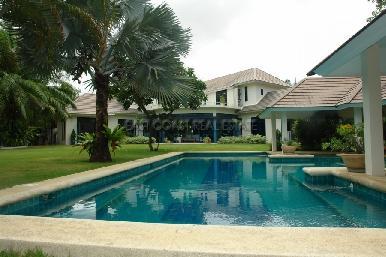 Bang Saray Luxury Beach 1