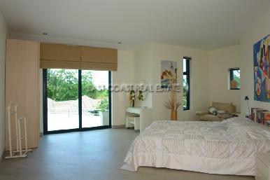 Bang Saray Luxury Beach 14