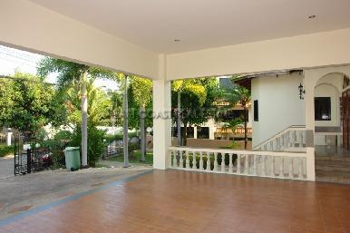 Paradise Villa  18