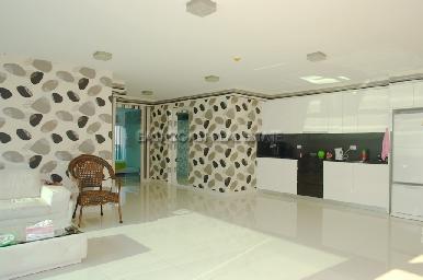 Park Royal 2 13