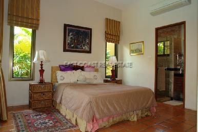 Pool Villa in Soi Wat Boon 12