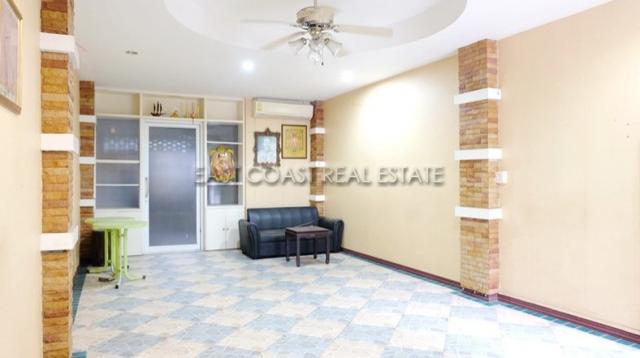 Private House in Soi Chaiyapruk