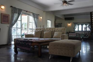 Railway Villa  11