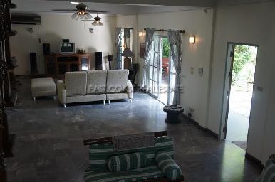Railway Villa  3