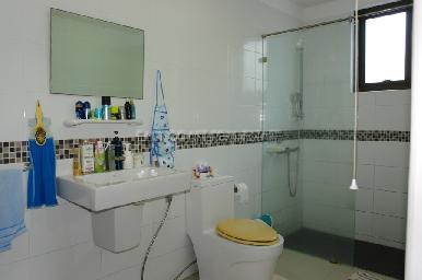 Regent Village 6