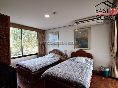 Royal Cliff 28