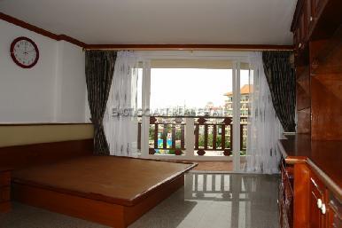 Royal Hill 6