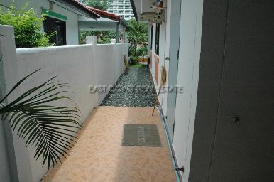 Royal Park Village 5