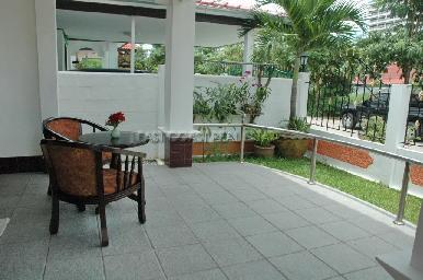 Royal Park Village 3