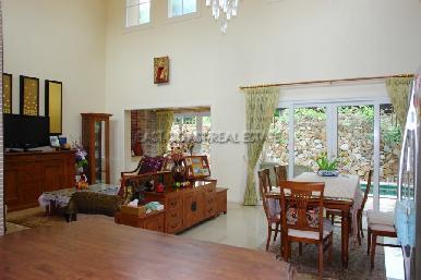 Silk Road Place 14