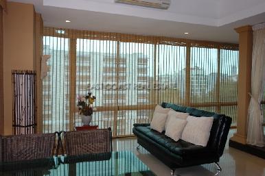 Thep Thip Mansion 1