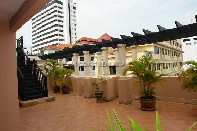 Whitehouse Condotel 13