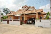 Dhewee Park Houses For Sale in  South Jomtien