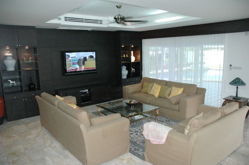Country Estate 9
