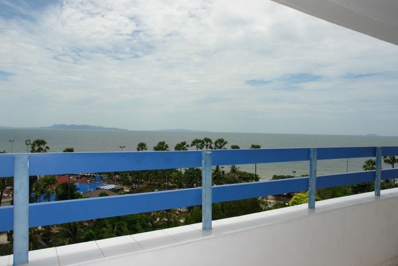 Jomtien Plaza 2