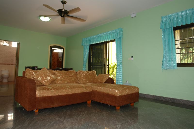 Areeya Villa 8