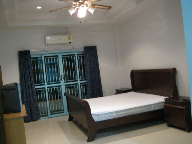 Baan Chalita 4