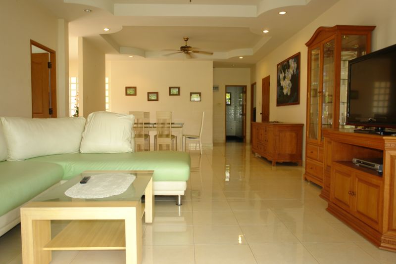 Hillside Village 8