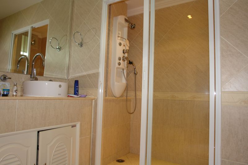 Executive Residence 2 7