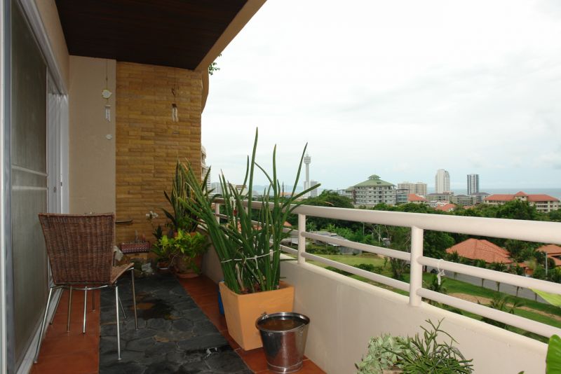 Executive Residence 2 4