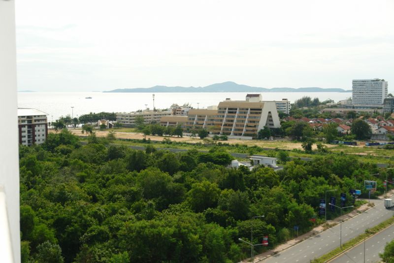 Jomtien Beach Condo 4