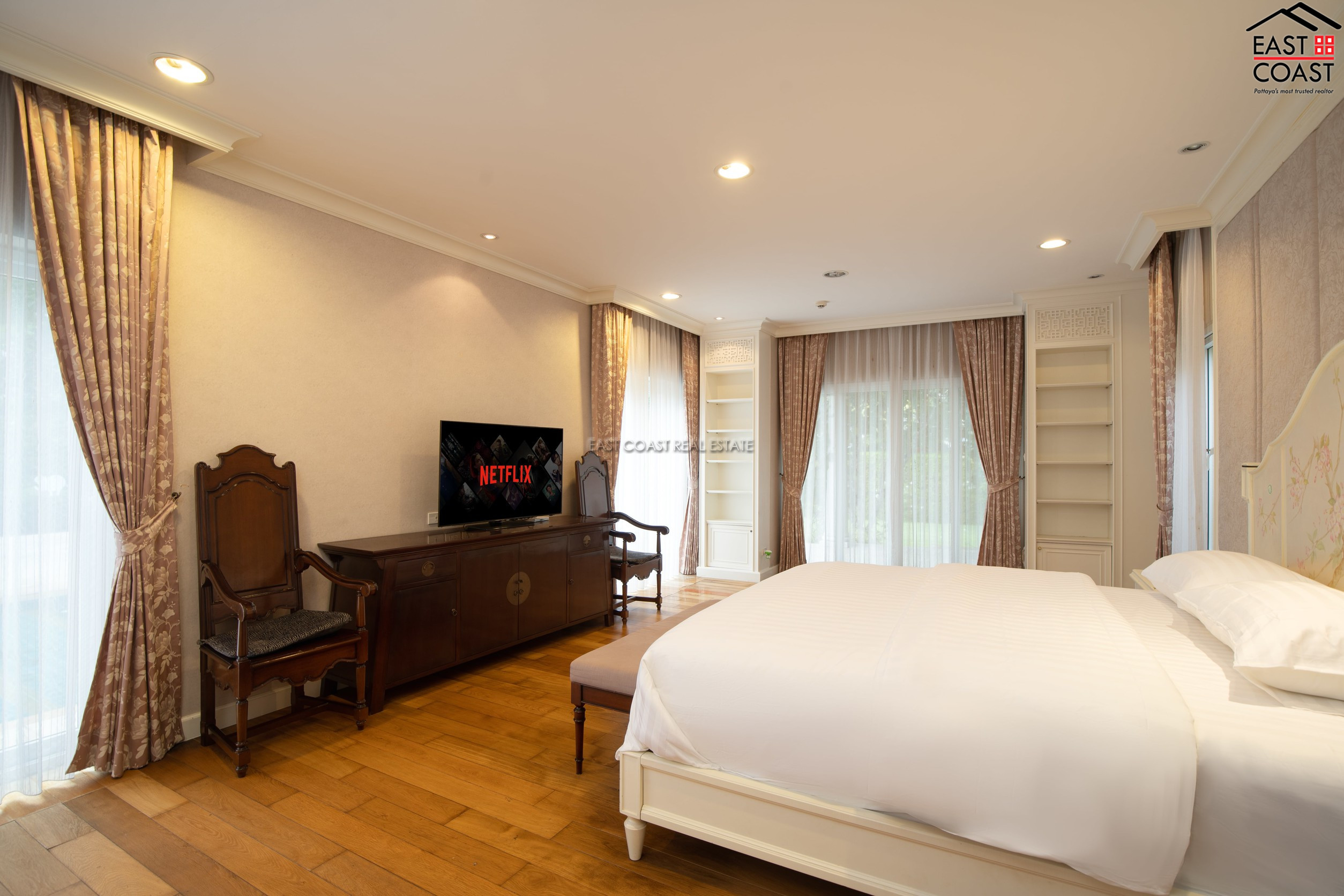 Siam Royal View 16