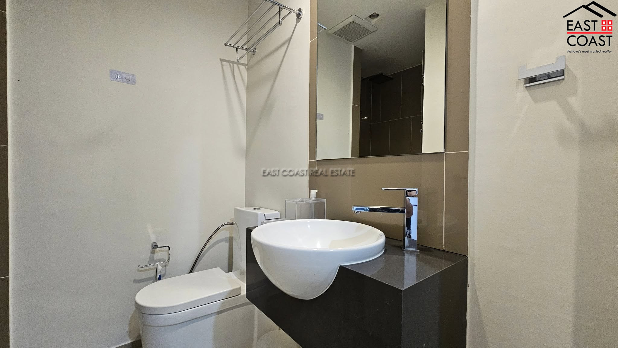 Unixx Condominium 5